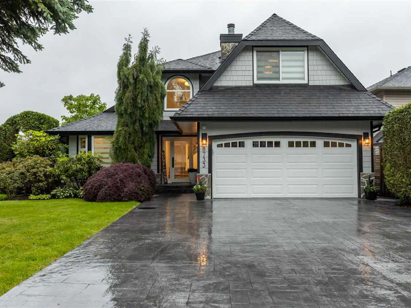 8733 215b Street, Langley BC V1M 2E6