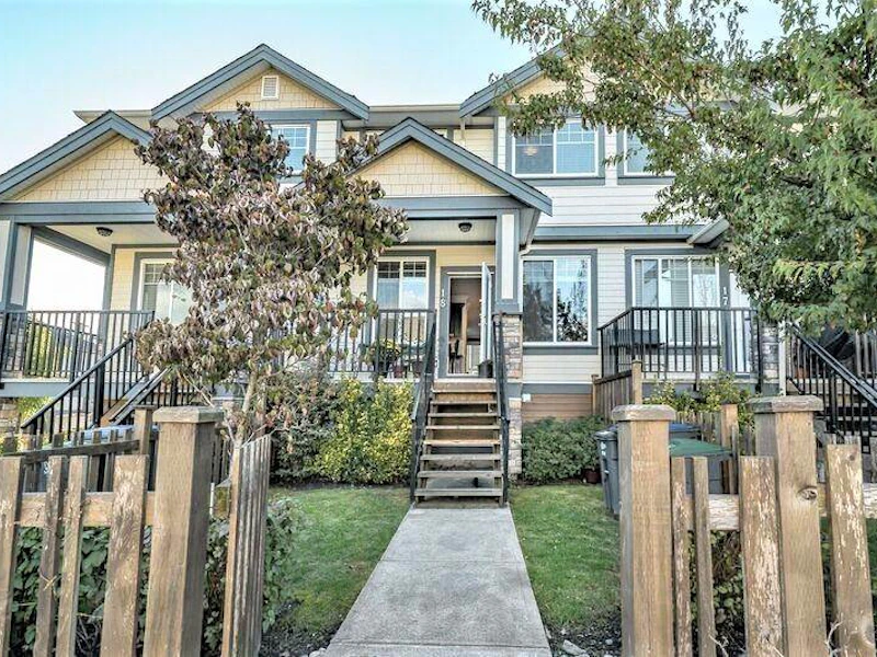 18 - 18819 71st Avenue, Surrey BC V4N 6N9