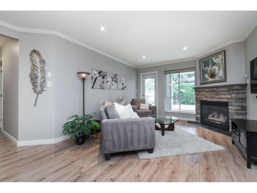 111-33280 E Bourquin Cres  
