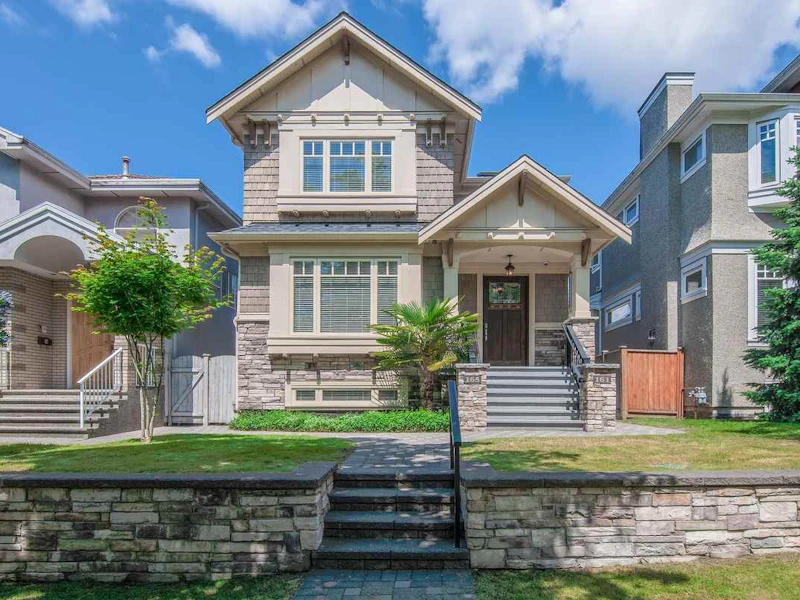 165 W 21st Avenue, Vancouver BC V5Y 2E3