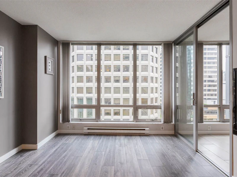 1005 - 1200 W Georgia Street, Vancouver BC V6E 4R2