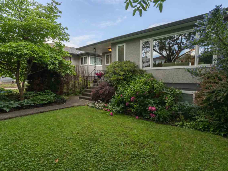1431 E 19th Avenue, Vancouver BC V5N 2H9