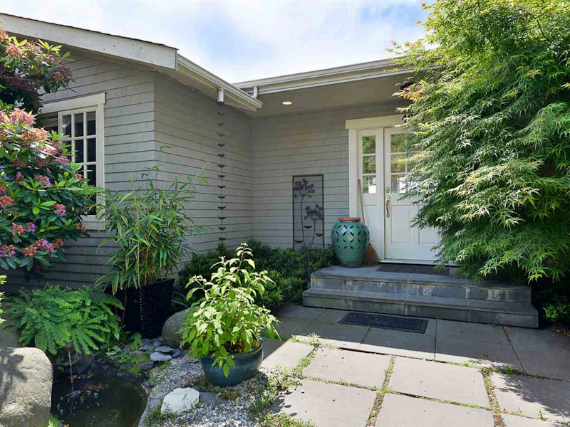 4927 Laurel Avenue, Sechelt BC