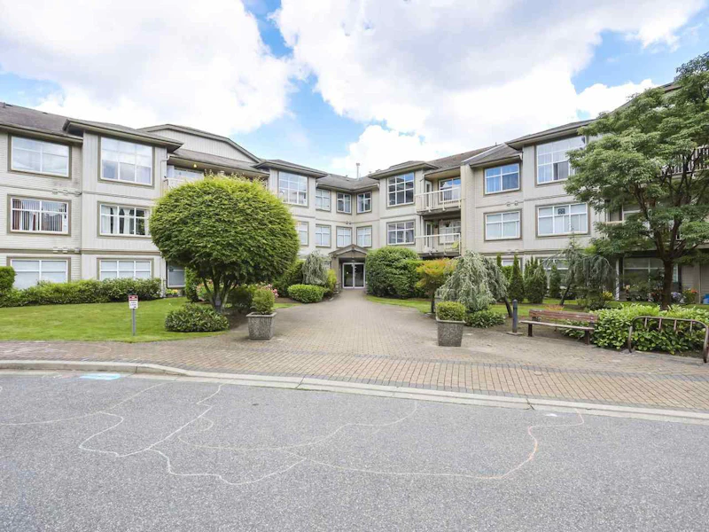 118 - 14885 105th Avenue, Surrey BC V3R 2V6