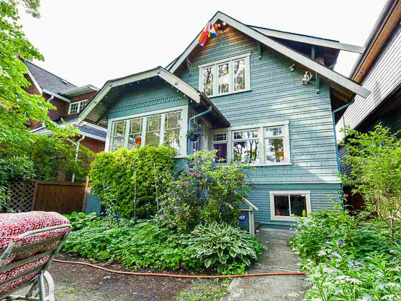 831 W 20th Avenue, Vancouver BC V5Z 1Y3