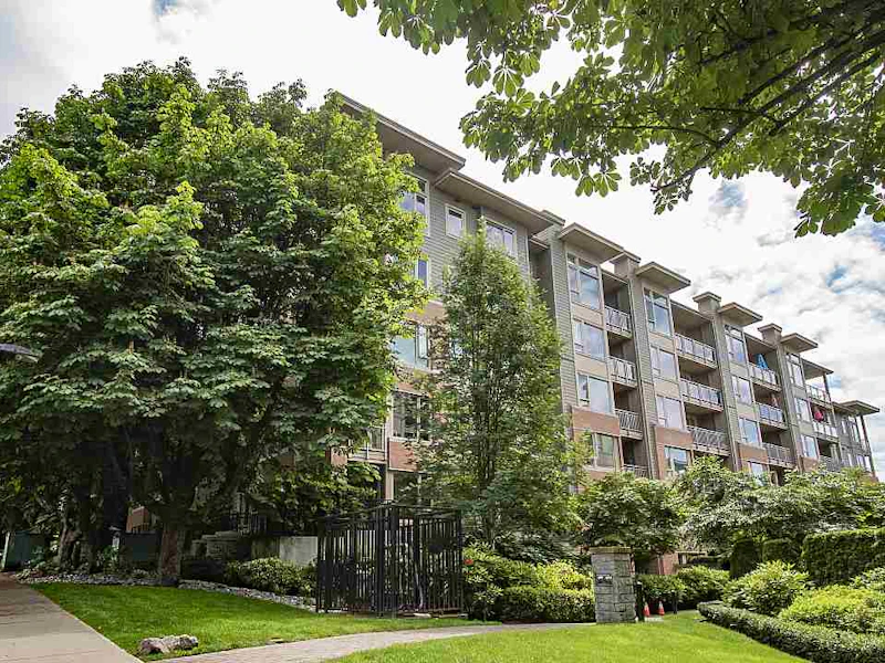 307 - 119 W 22nd Street, North Vancouver BC