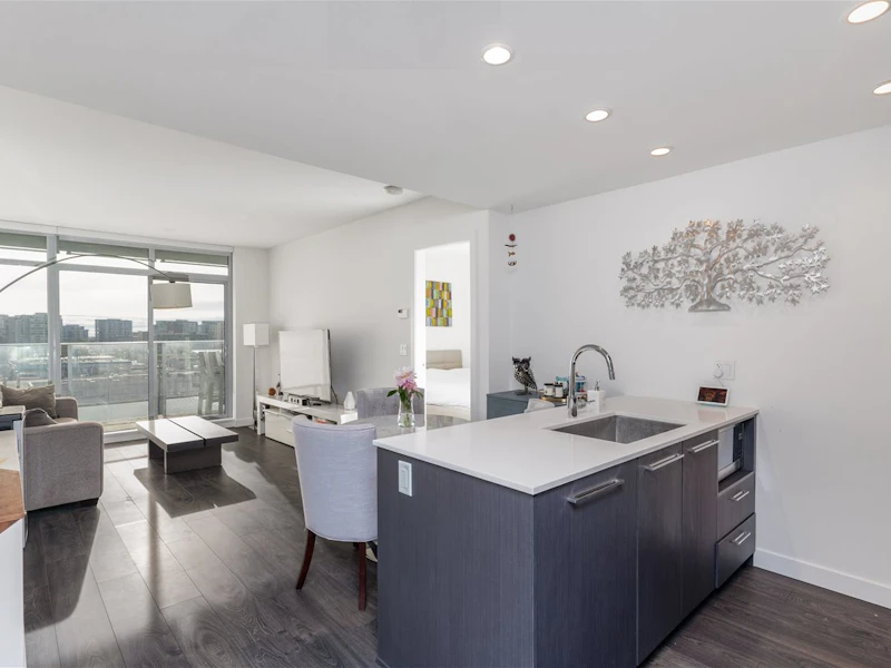 809 - 5580 No. 3 Road, Richmond BC