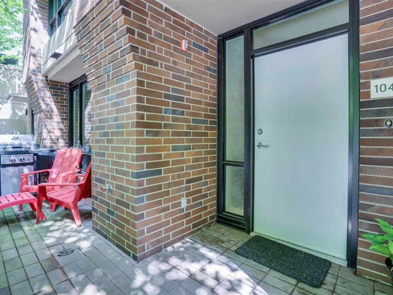 1040 Richards Street, Vancouver BC V6B 3E1