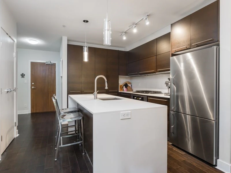 207 - 2020 W 12th Avenue, Vancouver BC V6J 0C5