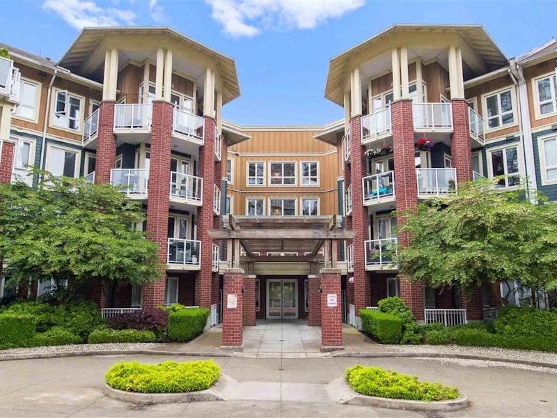 413 - 14 E Royal Avenue, New Westminster BC V3L 5W5