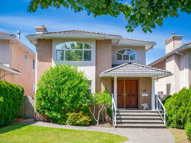 6439 Brantford Avenue, Burnaby BC V5E 2R9