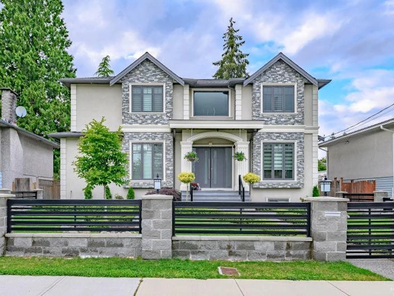 5439 Gilpin Street, Burnaby BC V5G 2H8