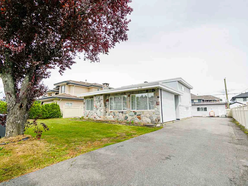6436 121a Street, Surrey BC V3W 3R1