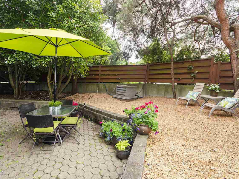 104 - 725 Commercial Drive, Vancouver BC V5L 3W4