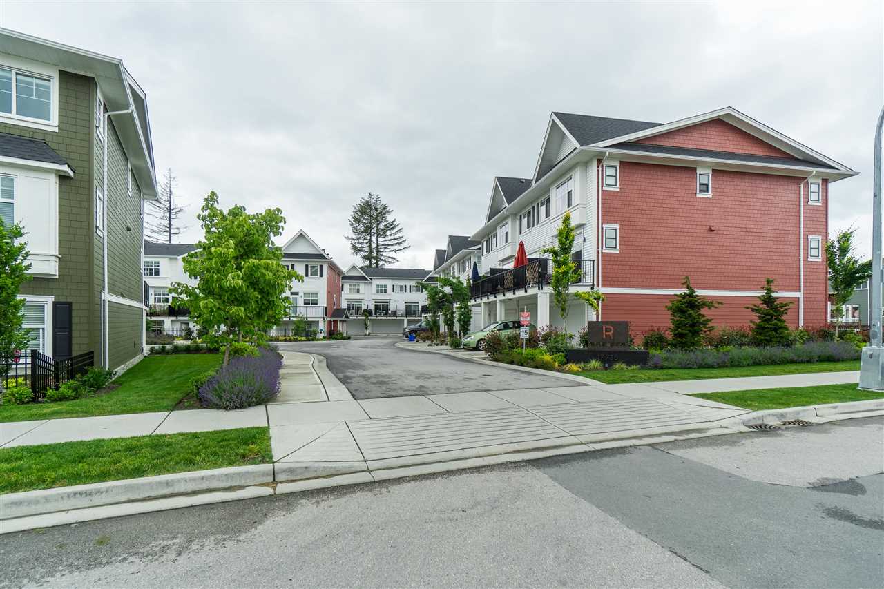 36-27735 Roundhouse Dr  