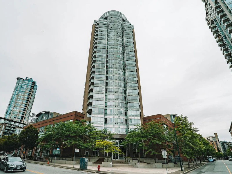 2605 - 63 Keefer Place, Vancouver BC V6B 6N6