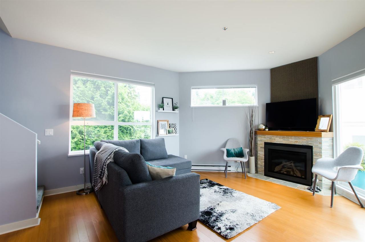 22-2713 E Kent Avenue North  