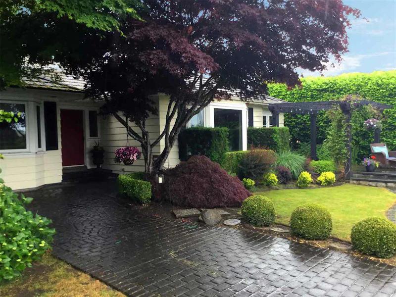 13975 Marine Drive, Surrey BC V4B 1A3