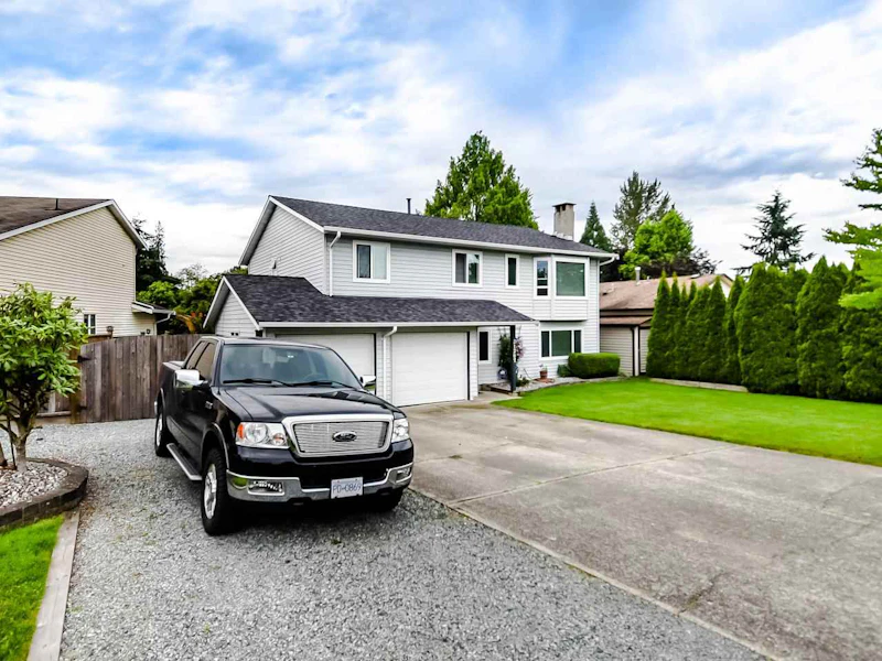 21207 95a Avenue, Langley BC V1M 1P2