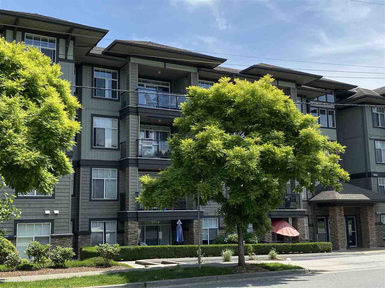 402-2068 Sandalwood Cres  