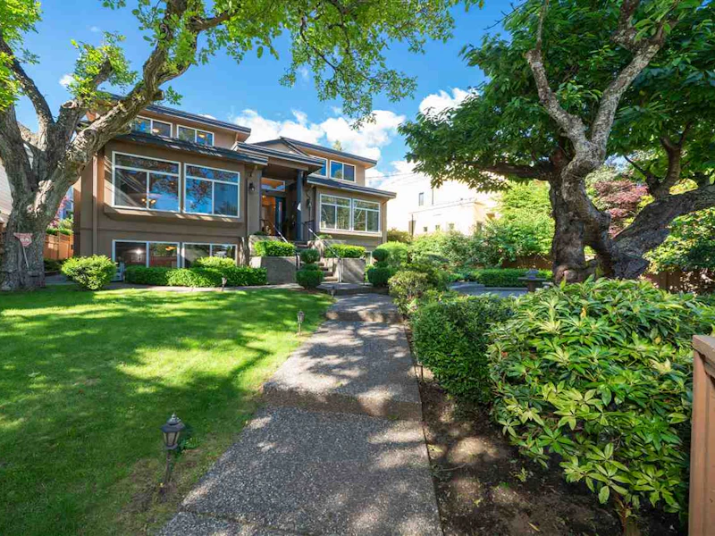 1417 Gordon Avenue, West Vancouver BC V7T 1R5