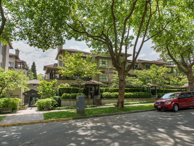106 - 3788 W 8th Avenue, Vancouver BC V6R 1Z3