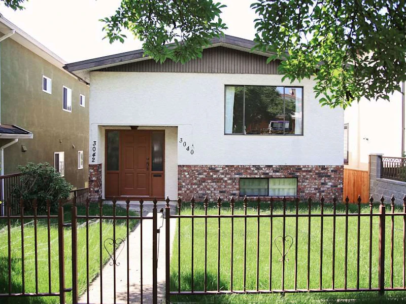 3040 E 8th Avenue, Vancouver BC V5M 1X3