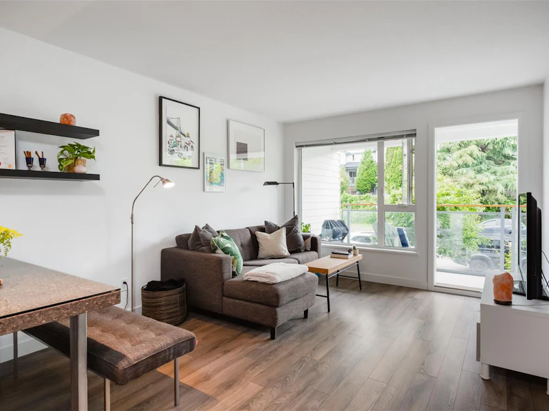 214 - 221 E 3rd Street, North Vancouver BC