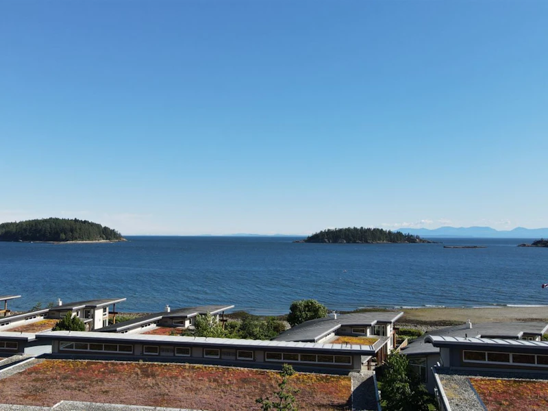5384 Wakefield Beach Lane, Sechelt BC