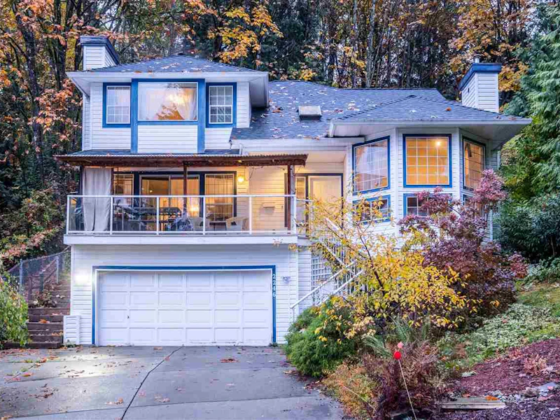 2246 Park Crescent, Coquitlam BC V3J 6T2