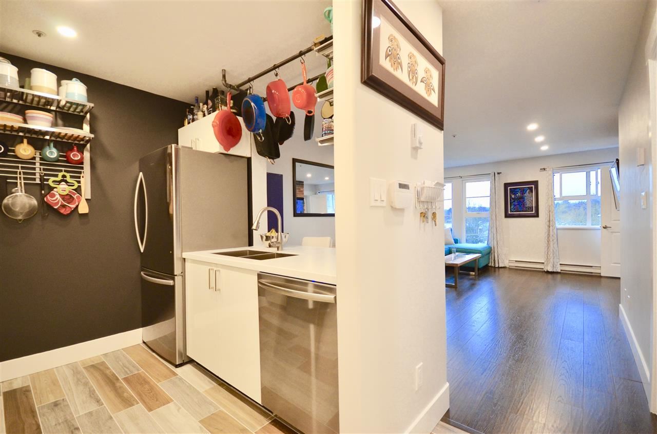 W310-488 Kingsway Ave  