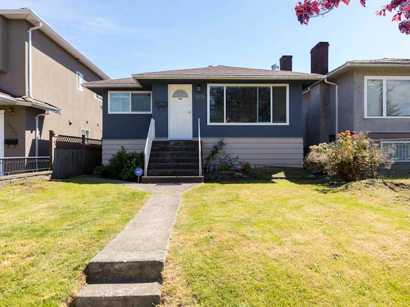 1 - 3578 E 24th Avenue, Vancouver BC V5R 1G8