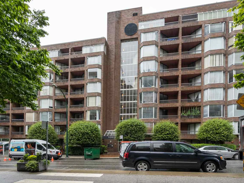 408 - 1333 Hornby Street, Vancouver BC V6Z 2C1