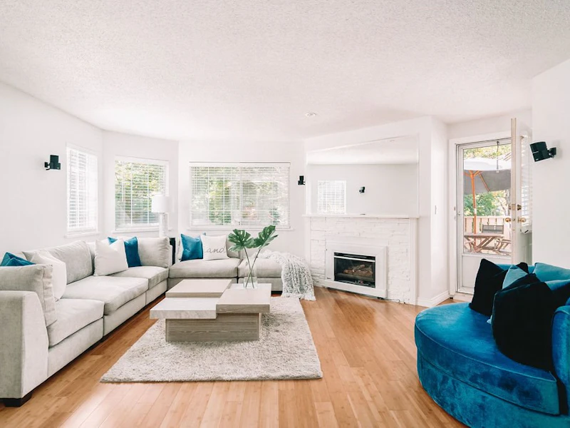 7 - 1328 Brunette Avenue, Coquitlam BC V3K 6J9