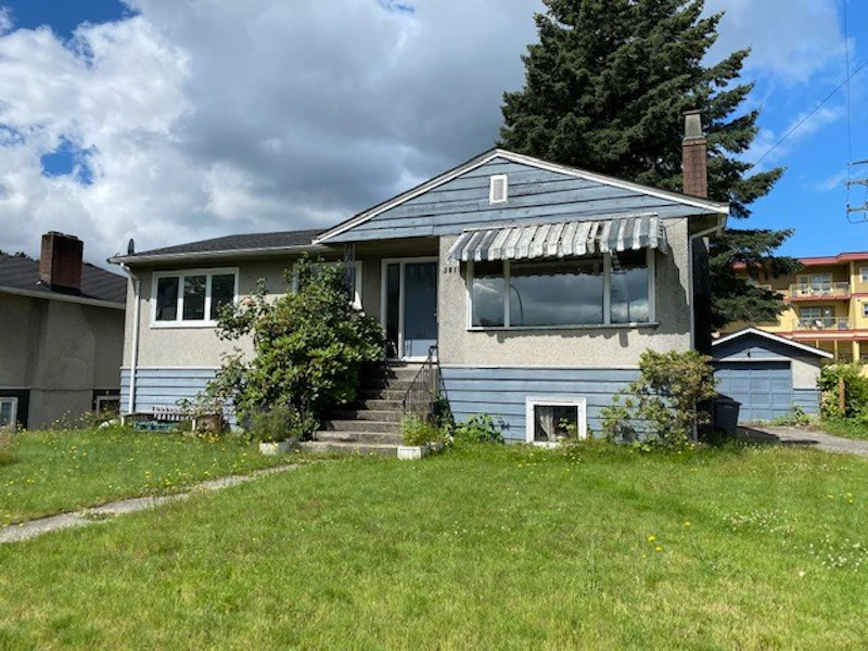 1 - 3017 Copley Street, Vancouver BC V5M 3B2