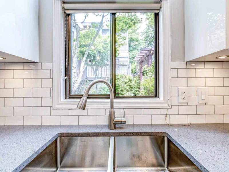 3130 Lonsdale Avenue, North Vancouver BC V7N 3J8
