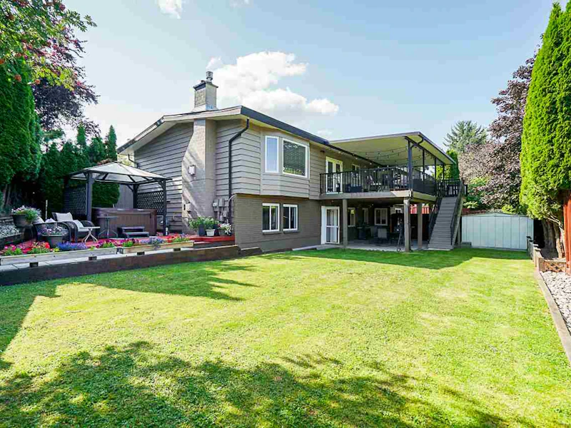 16375 95a Avenue, Surrey BC V4N 2B9