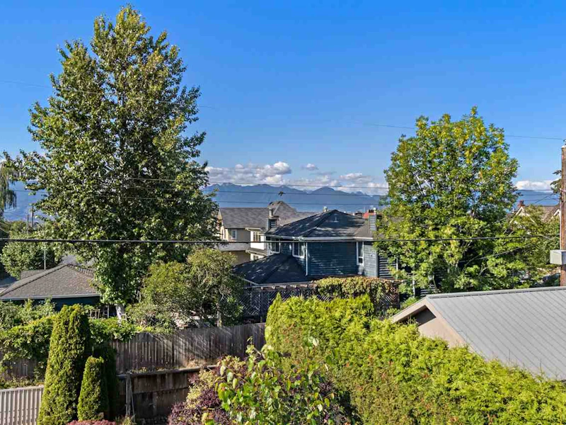 1 - 2643 W 33rd Avenue, Vancouver BC V6N 2E8