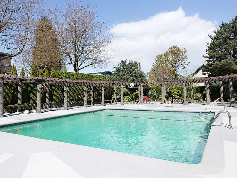 403 - 2370 W 2nd Avenue, Vancouver BC V6K 1J2