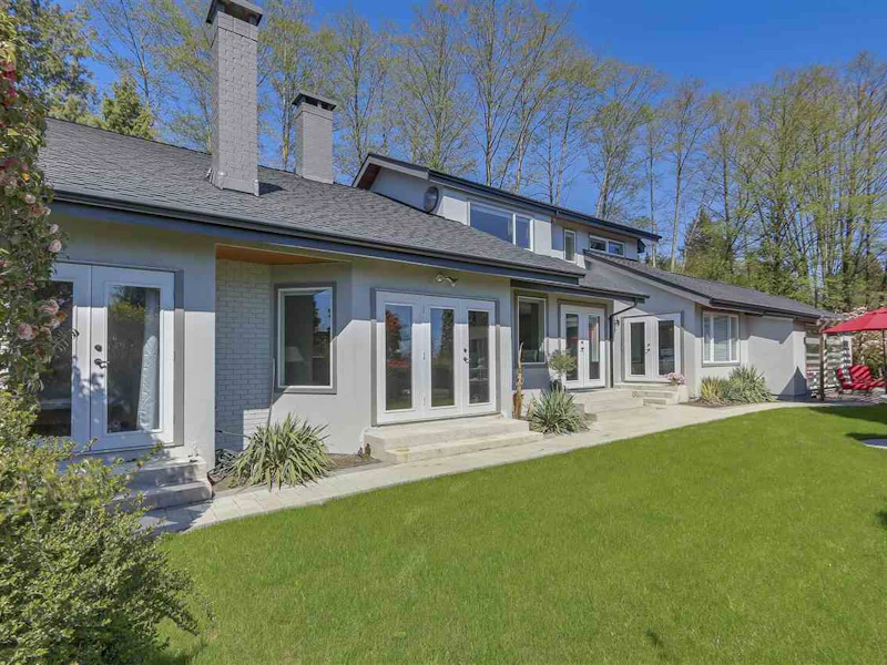 1375 Queens Avenue, West Vancouver BC V7T 2J1