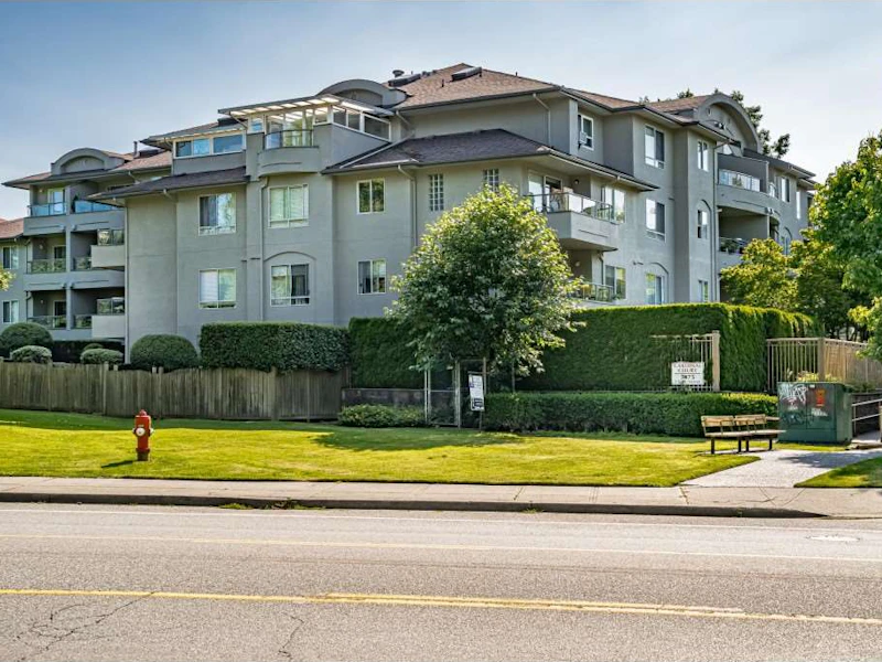 101 - 7475 138th Street, Surrey BC V3W 0Y9