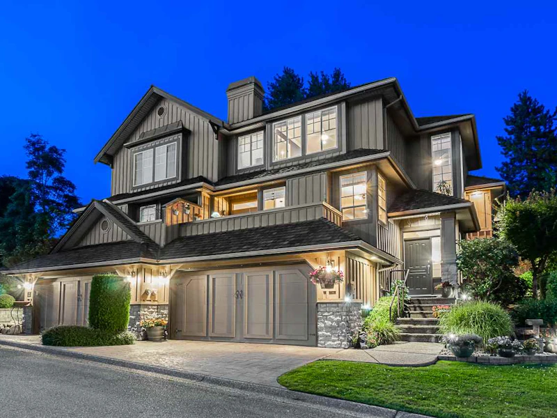 102 - 15350 Sequoia Drive, Surrey BC V3S 8N5