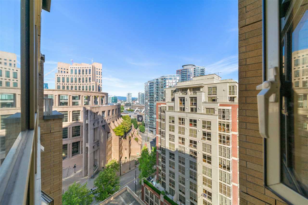 1307-822 Homer Street  