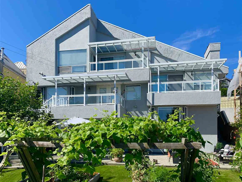 2893 W King Edward Avenue, Vancouver BC V6L 1V1