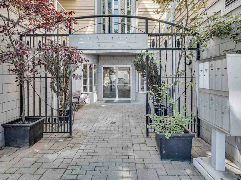308 - 2929 W 4th Avenue, Vancouver BC V6K 4T3