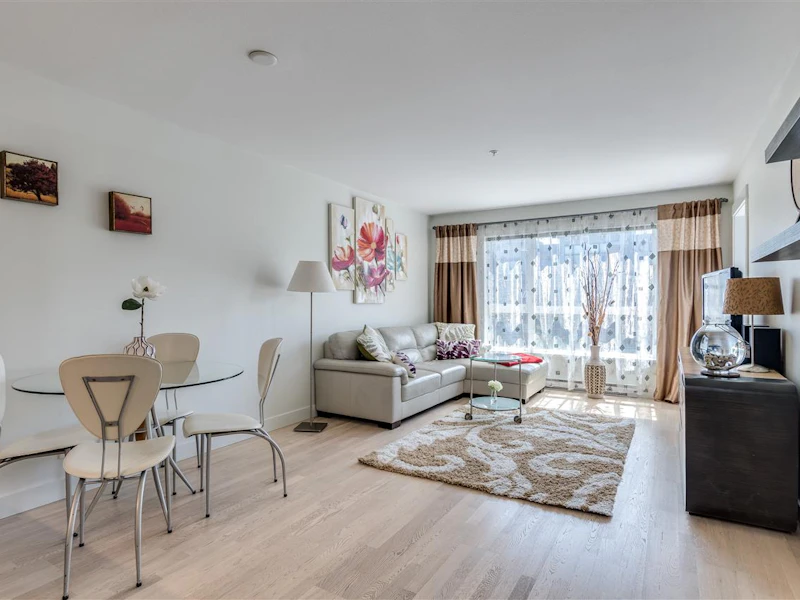 301 - 7088 14th Avenue, Burnaby BC