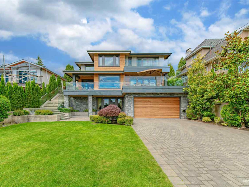 2321 Lawson Avenue, West Vancouver BC V7V 2E5