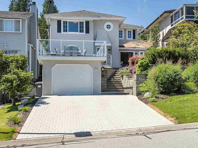 1181 Russell Avenue, North Vancouver BC V7G 2L8