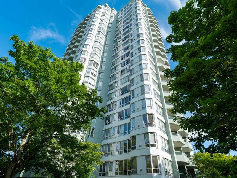 1606 - 10082 148th Street, Surrey BC V3R 0S3