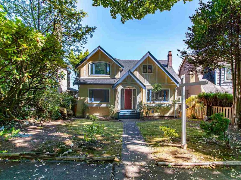3915 W 13th Avenue, Vancouver BC V6R 2T1